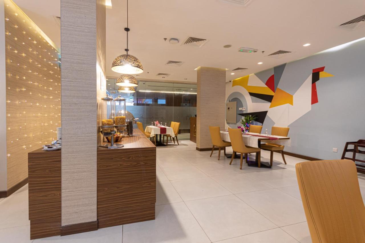 Le Wana Hotel Dubaj Zewnętrze zdjęcie